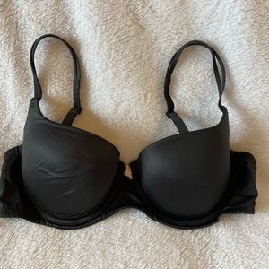 34b Victoria secret push up bra